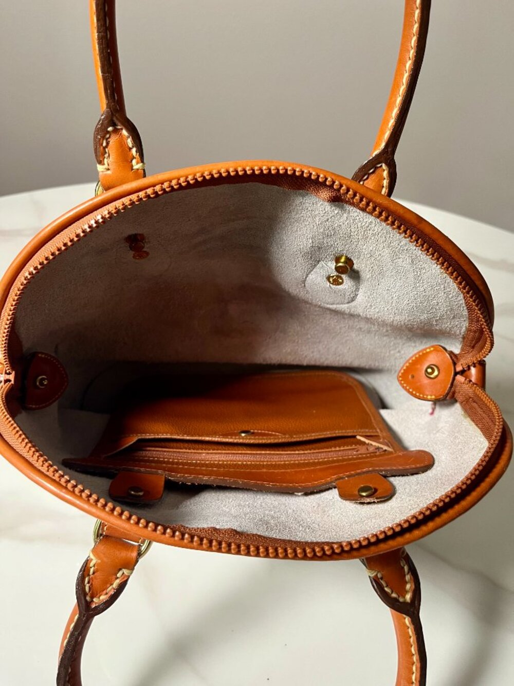Dooney & Bourke Vintage AWL Norfolk Satchel White British Tan + COA - Picture 16 of 16